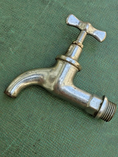Alter wasserhahn messing - alter,