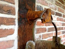 Wasserauslauf altbäuerlich -