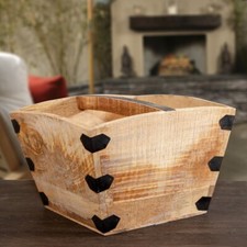 Holzeimer als Dekoration