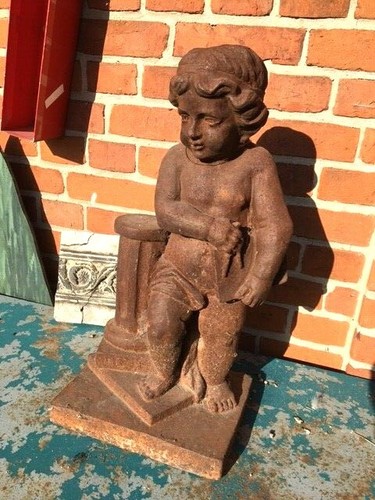 Skulptur figur steinfigur - ,